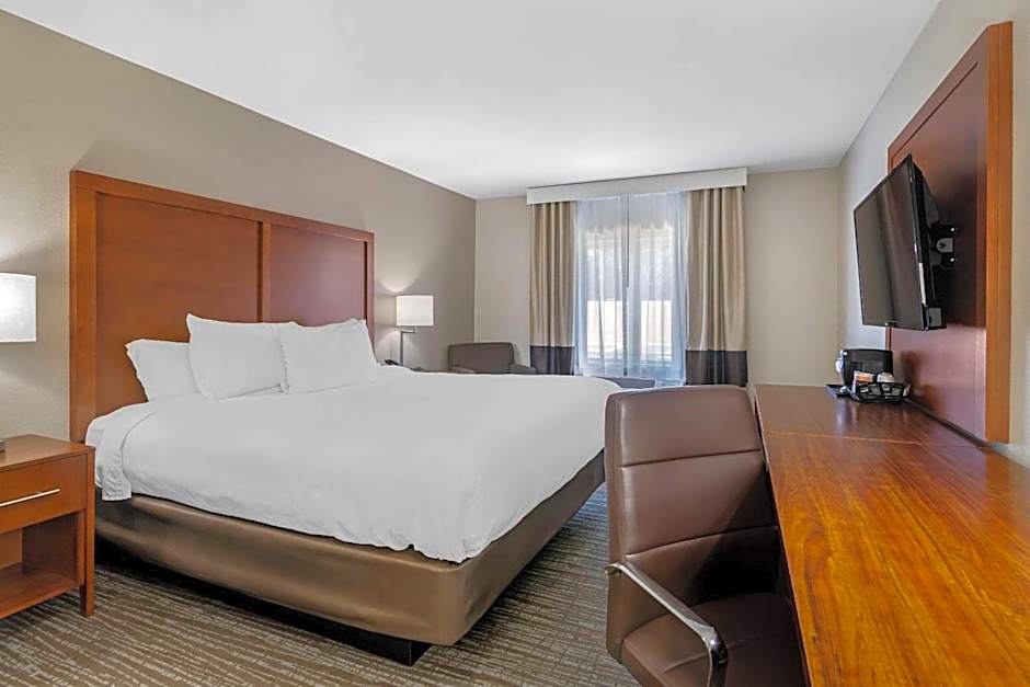 Comfort Inn & Suites