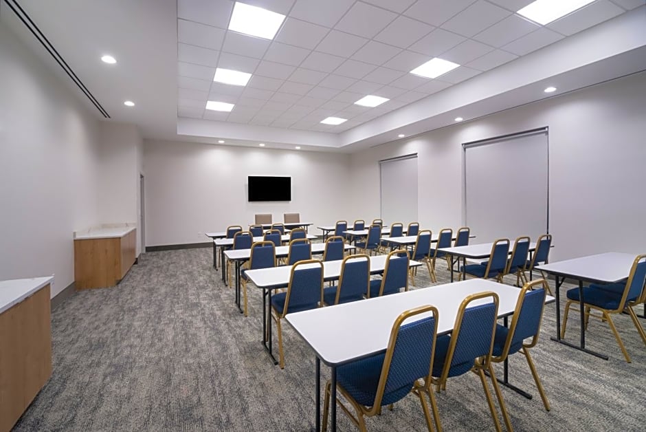 Staybridge Suites Louisville Expo Center By IHG