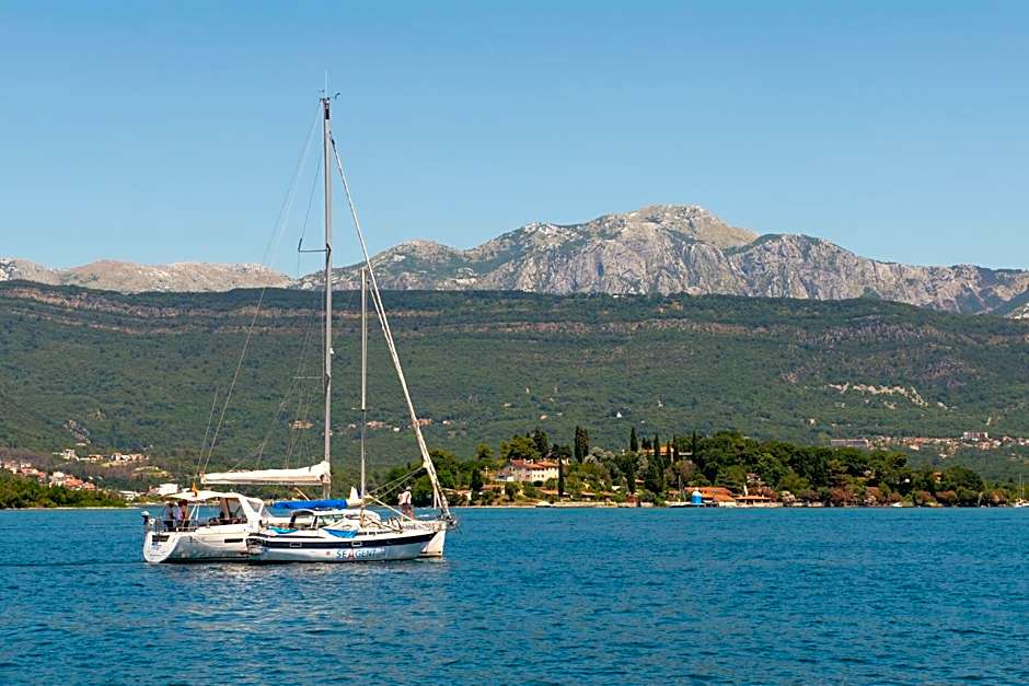 Apart-hotel Villa Lav