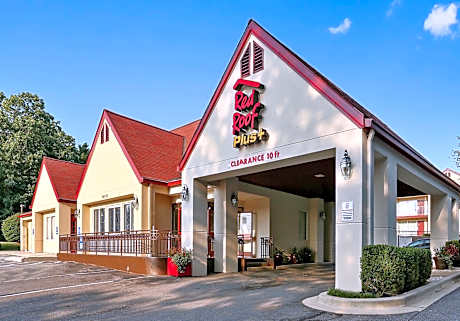 Red Roof PLUS+ Washington DC - Rockville