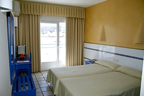 Double Room with Extra Bed