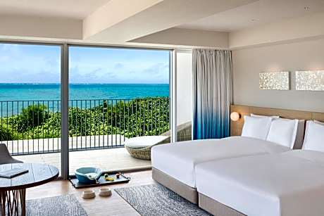 Dog-Friendly Corner Room, Junior Suite, 1 King, Sofa bed