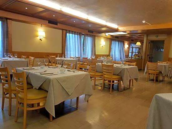 Albergo Croce d'Aune