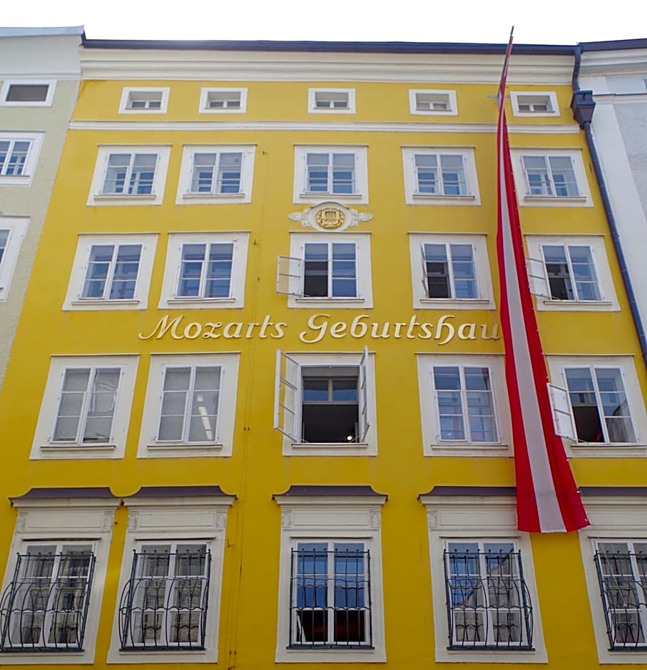 SISHAUS - Private Room Rental