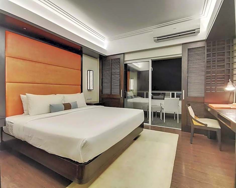 Photo 1 of 8 of Suite