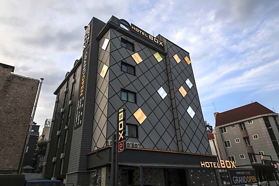 hotel box
