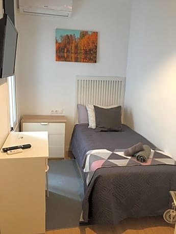 Deluxe Single Room