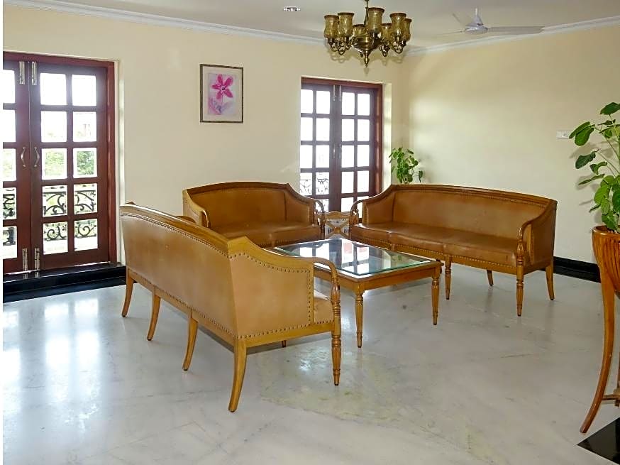 Meenakshi's Sunshine Hotel