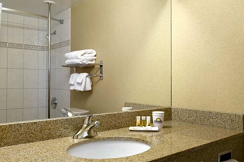 Days Inn by Wyndham Calgary South