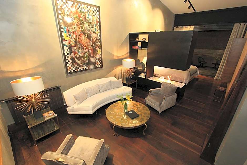 Uvence Arte + Hotel