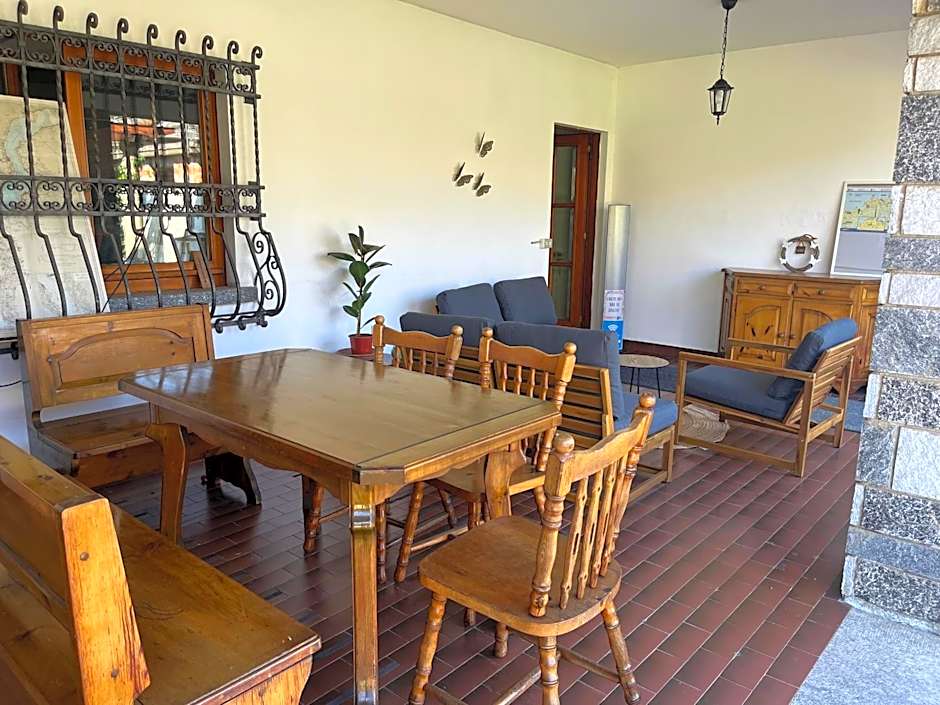 Bella Vita Guesthouse -parcheggio privato interno