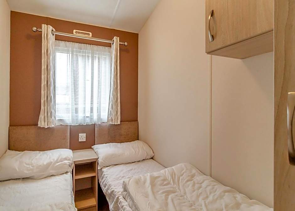 Castaways Beach Resort