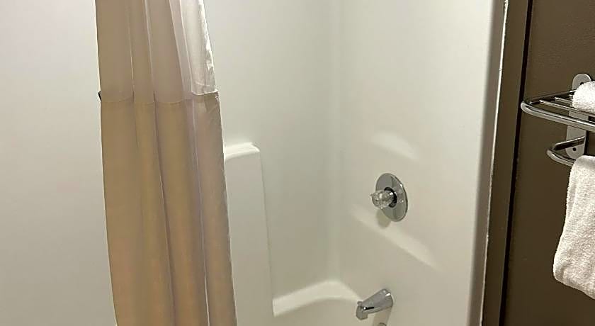 Red Roof Inn & Suites Marysville