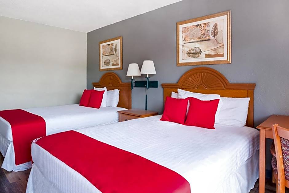 OYO Hotel Mustang Silver Spring FL