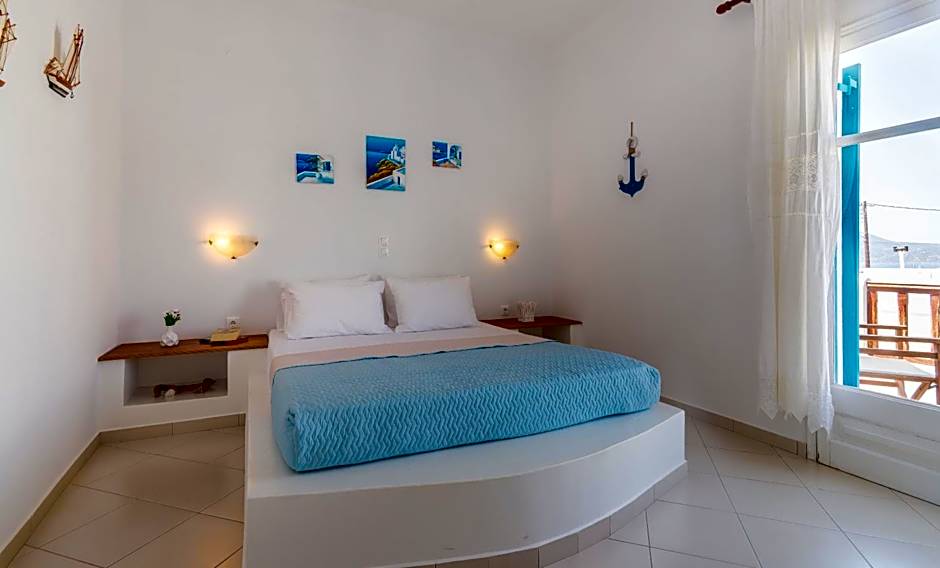 Anita Rooms & Suites Milos