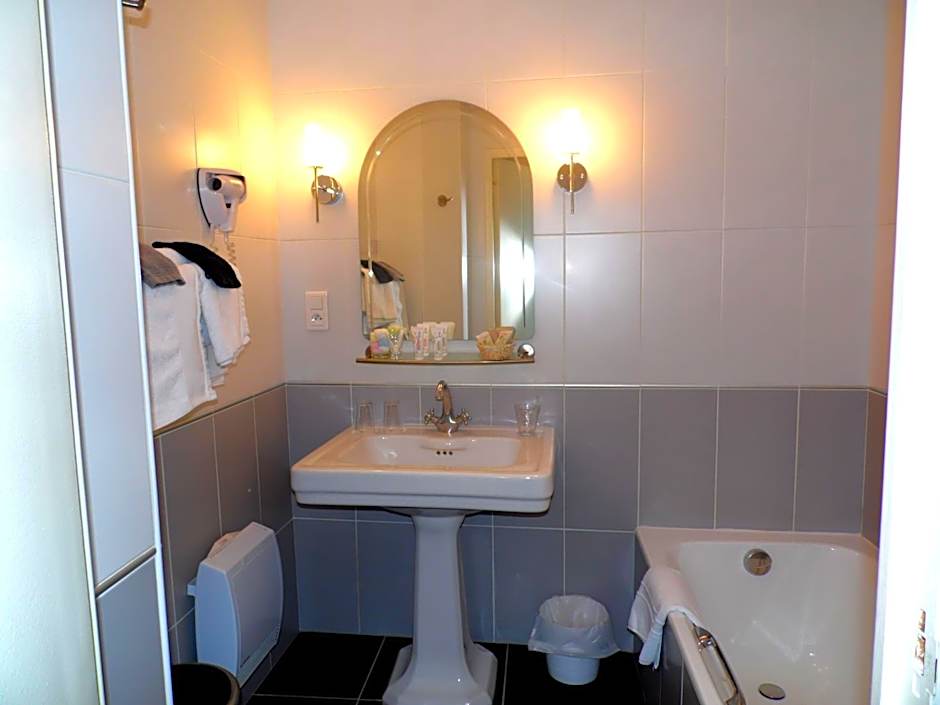 Clos de Vallombreuse, The Originals Relais (Relais du Silence)