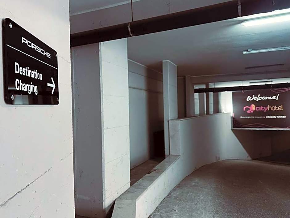 City Hotel