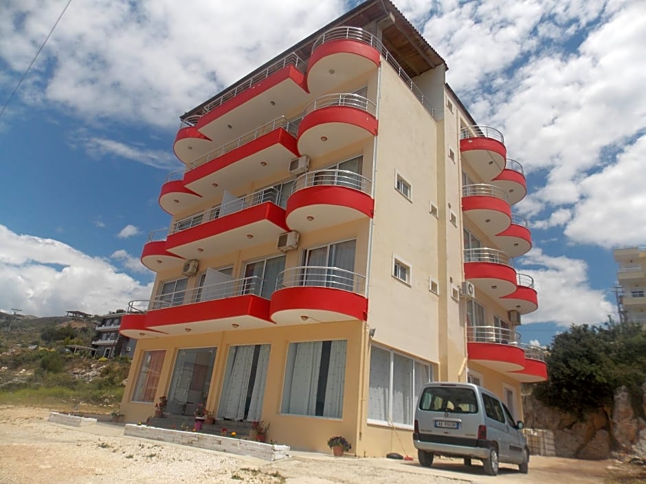 Damian Saranda Hotel