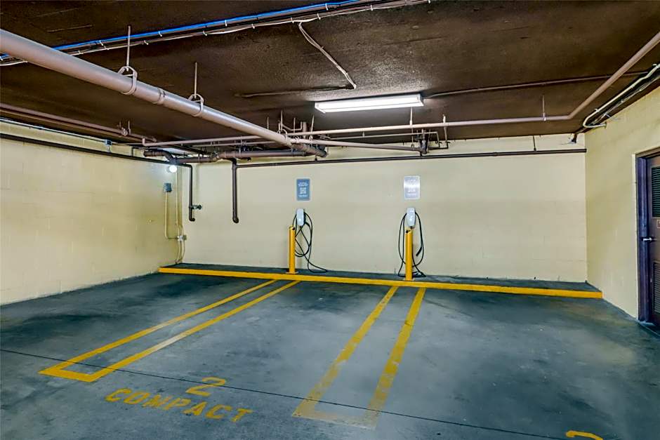 Best Western Plus LA Mid-Town Hotel