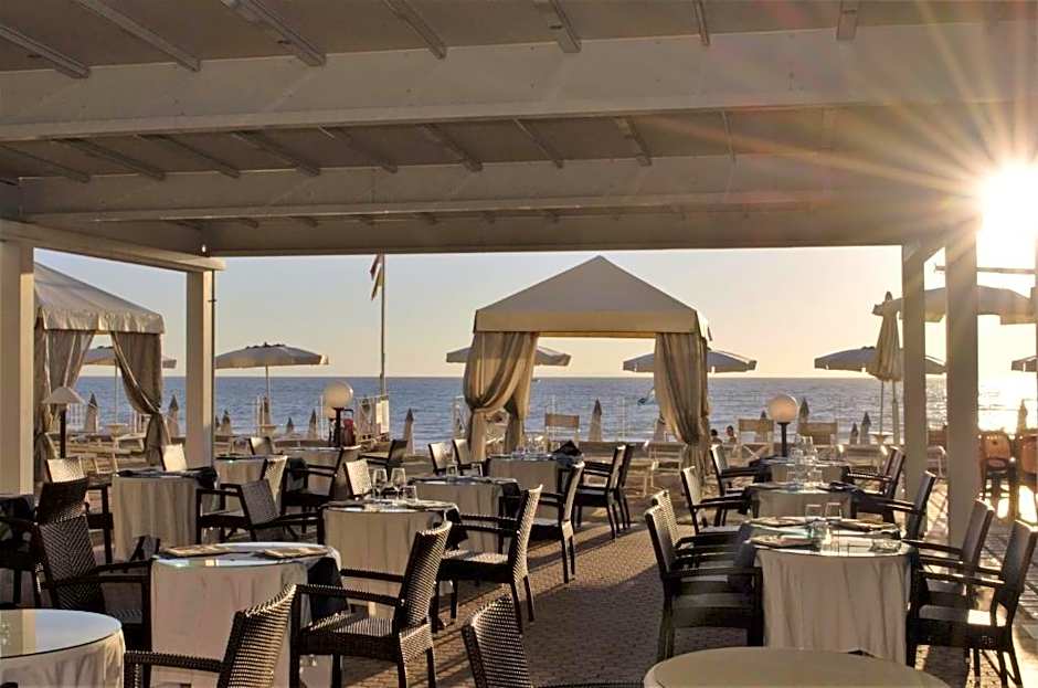 Hotel Santa Lucia Le Sabbie d'Oro