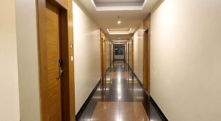 Hotel Abirami Residency