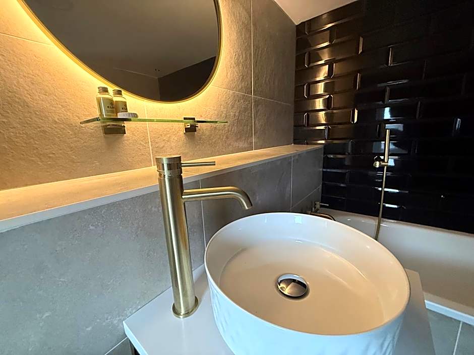 Lyons Woodlands Hall