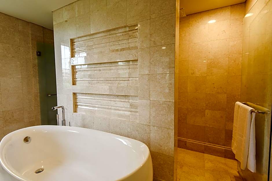 Luxury Apartment at AYANA Residences