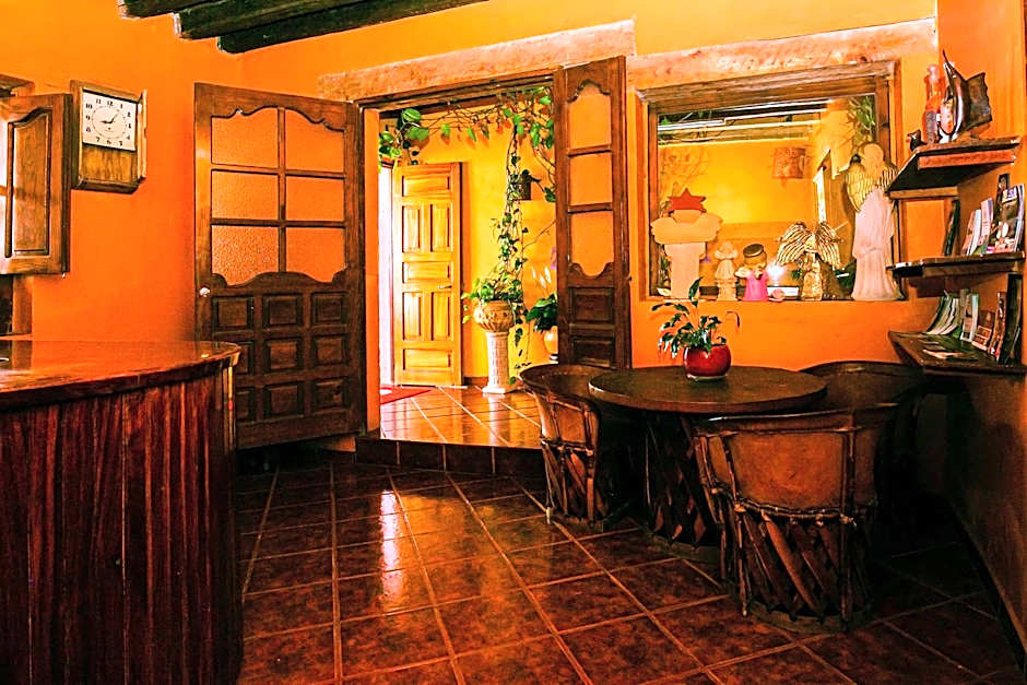OYO Posada De Los Angeles