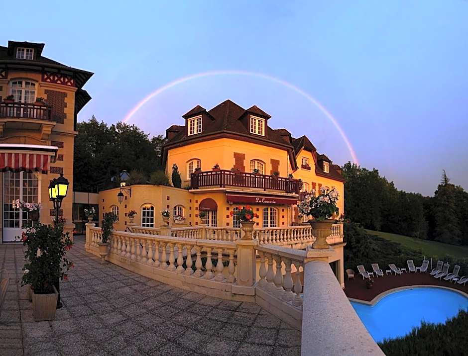 Le Chateau de la Tour