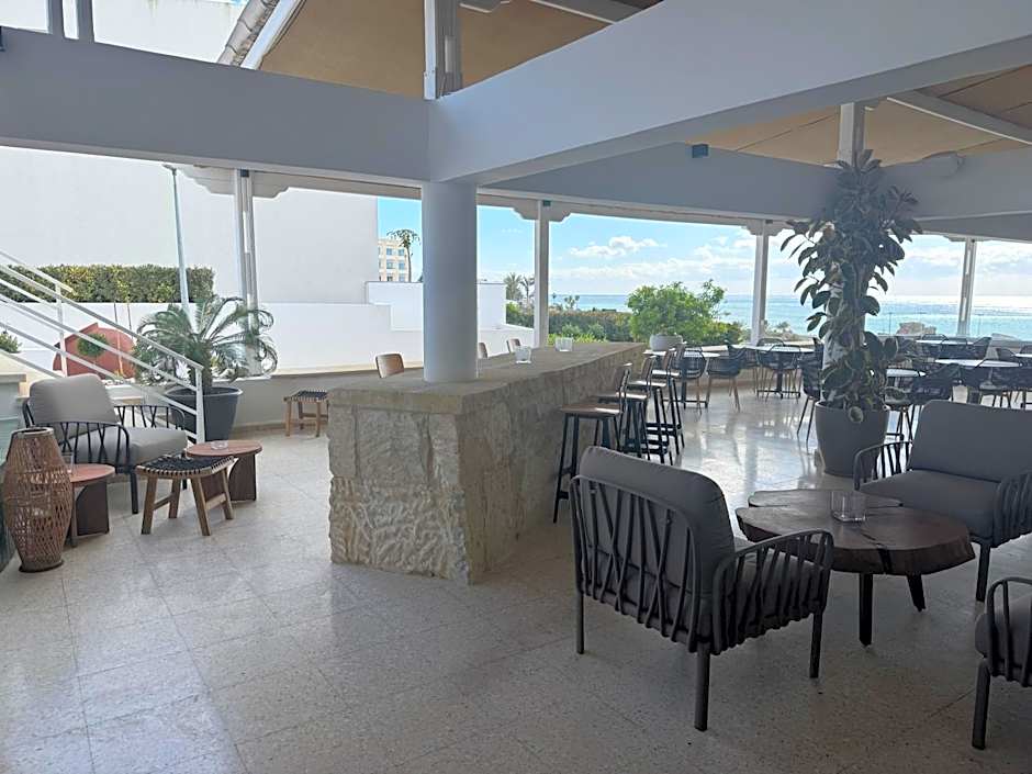 Vrachia Beach Hotel & Suites - Adults Only