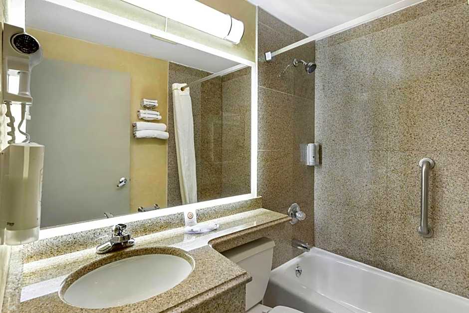 Quality Inn JFK Airport Rockaway Blvd