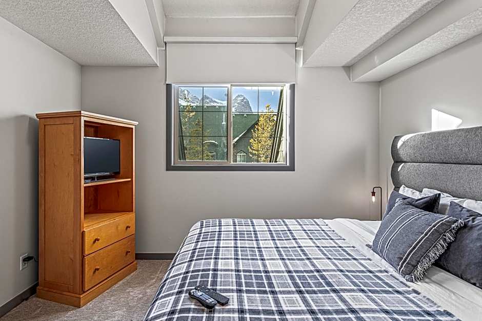 Mystic Chalet managed by Little Sister Getaways