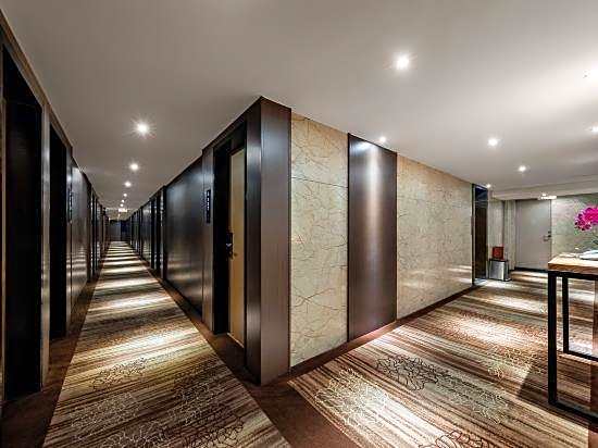 Xiaowu Hotel (Yide Road Metro Station)