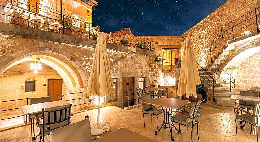 Ares Cave Suites