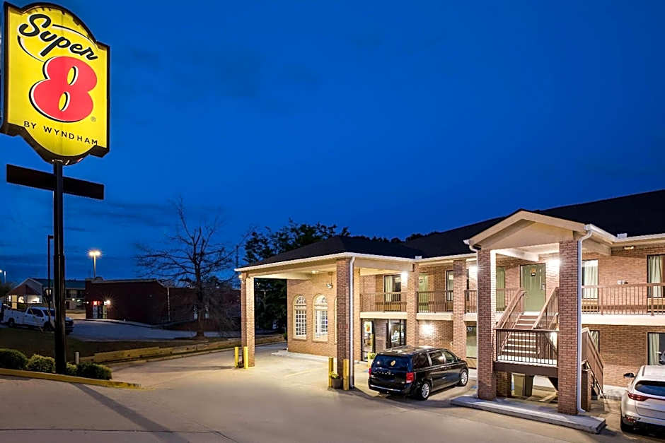 Super 8 by Wyndham Acworth/Atlanta Area