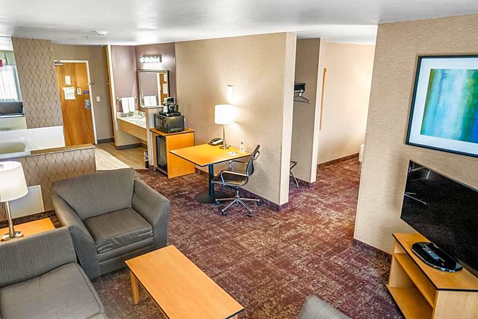 Crystal Inn Hotel & Suites - West Valley City