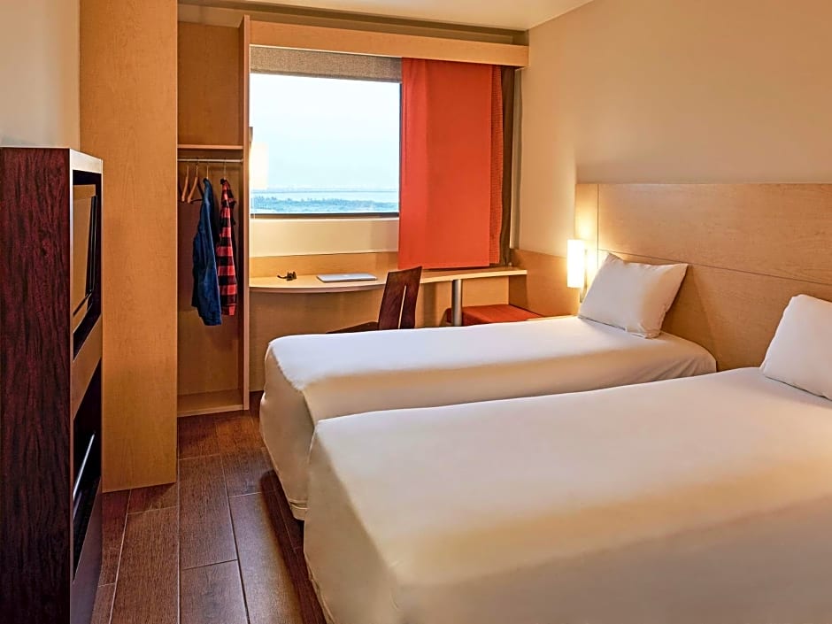 Ibis Cancun Centro Hotel