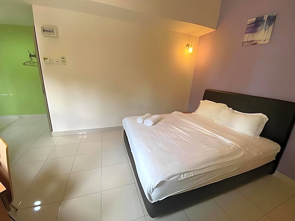 Hotel O Night Queen salak Tinggi