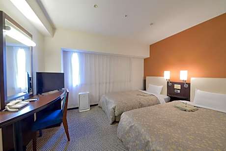 Twin Room - Non-Smoking