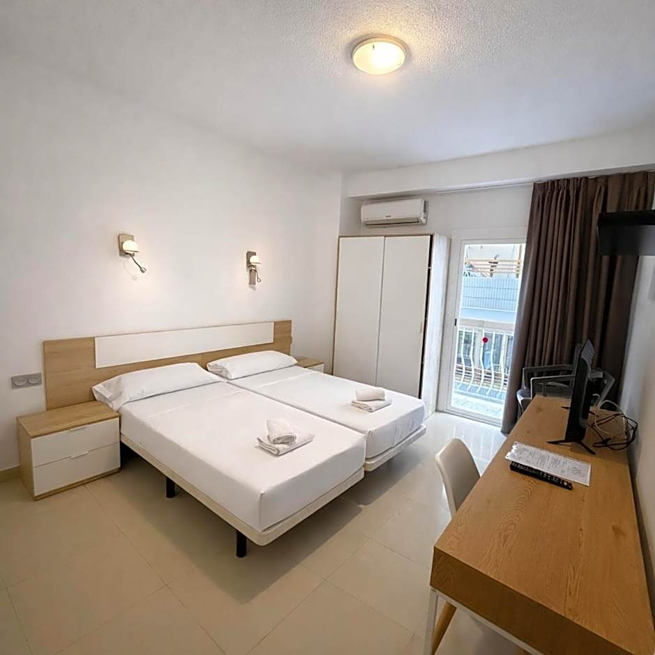 Hostal Molí Beach