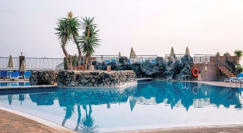 Grand Muthu Golf Plaza Hotel