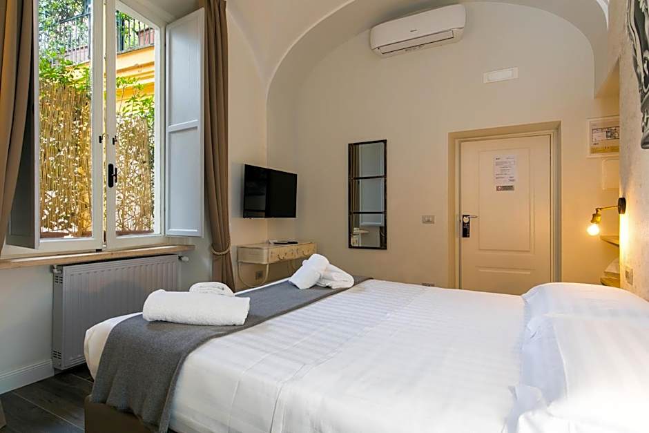Trevi Contemporary Suite