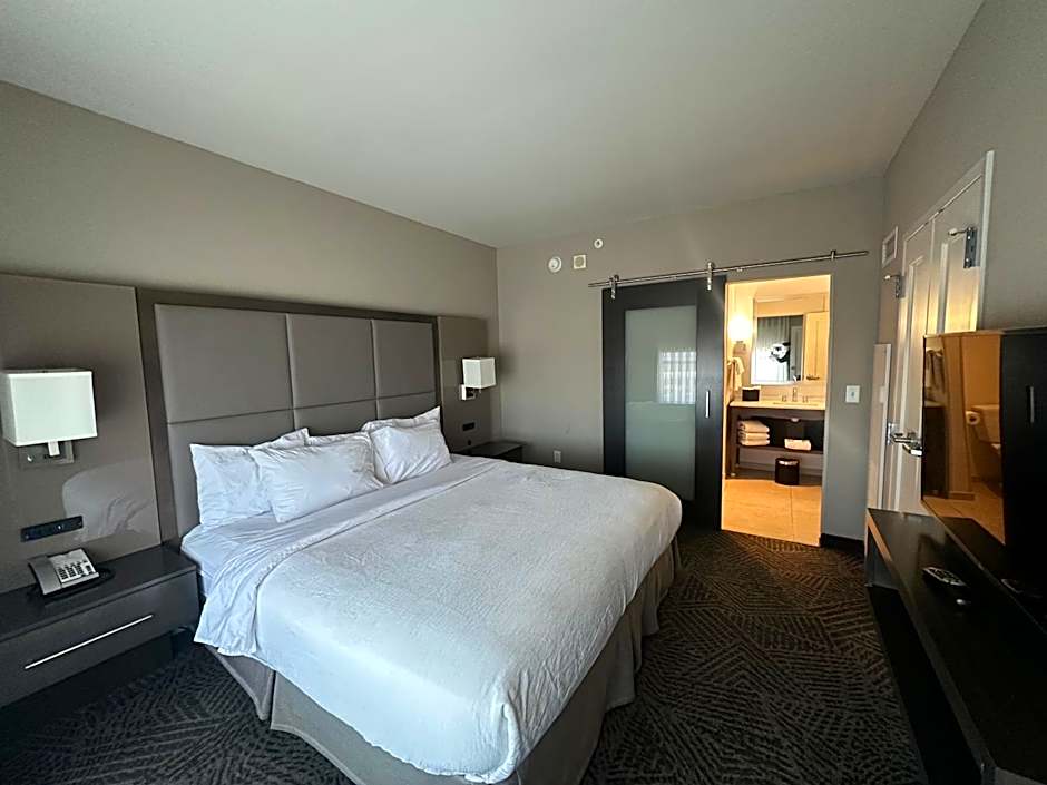 Embassy Suites By Hilton Kansas City/Olathe