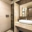 Lilium Hotel & Suites