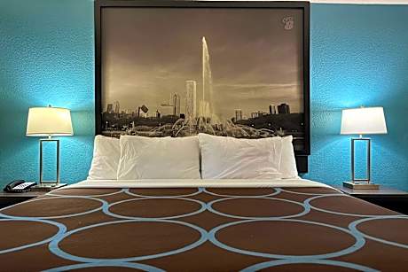 1 King Bed Accessible Room Non-Smoking