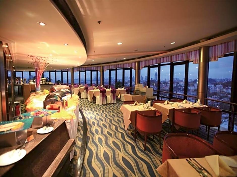 Qingdao Huiquan Dynasty Hotel