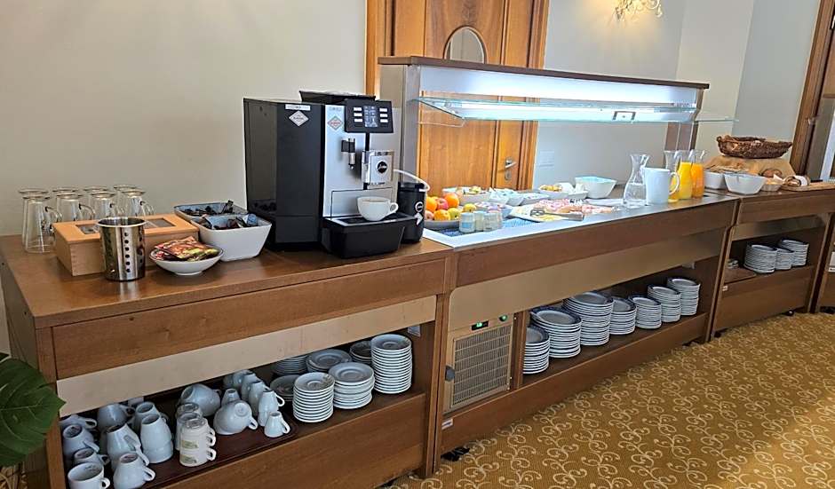 Scuol Palace - Culture, Nature & Health