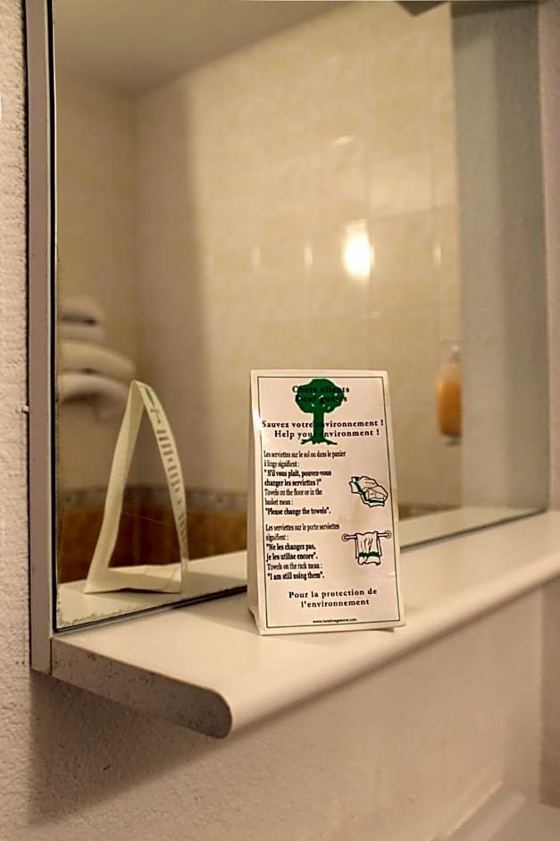 Logis Hôtel - Auberge du Pastel - Hôtel 3 étoiles et Restaurant