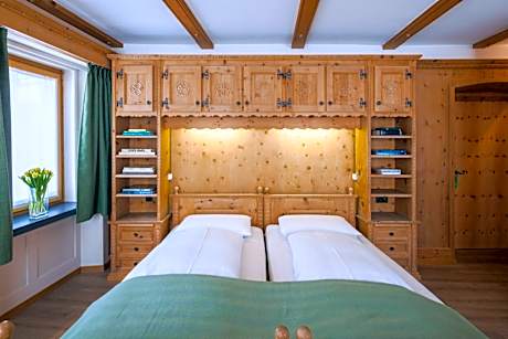 Hotel Alpina