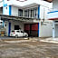 Hotel O Wisma Deli Syariah Near RSUD Nene Mallomo Sidenreng Rappang